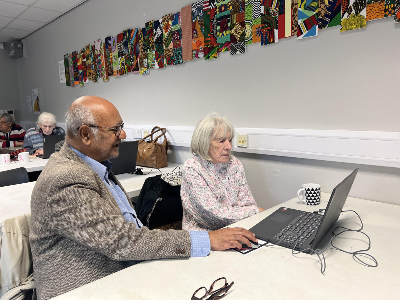 COMPUTER BUDDIES - Tech Classes for over 55's